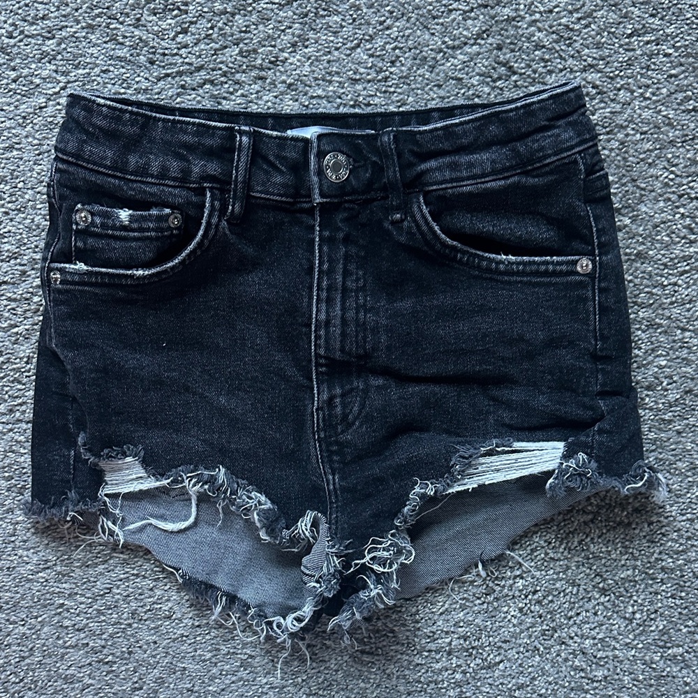 Zara Dark Denim Frayed Jean Shorts